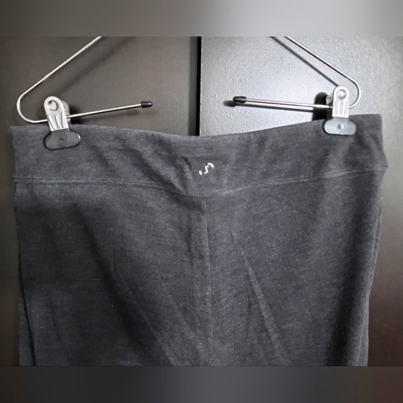 Spalding Flare Leg Athletic Yoga Pants - Picture 5 of 6